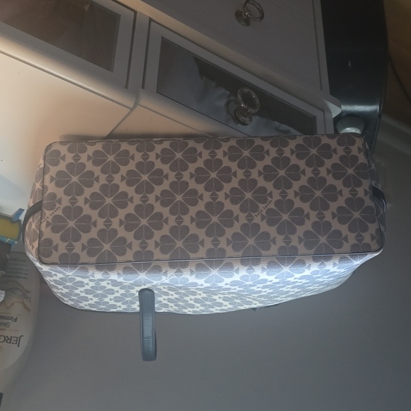 Purse - Picture 3 of 4